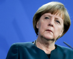Angela Merkelin reytinqi azalır