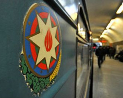 Bakı metrosunda problem: sərnişinləri qatardan düşürdülər
