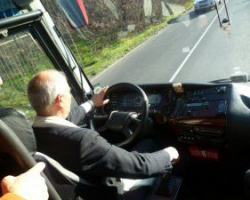 Yaşı 65-dən çox olan şəxslərin avtobus sürməsi qadağan edildi