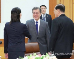 Cənubi Koreyanın Prezidenti Şimali Koreyanın nümayəndə heyətini qəbul edib