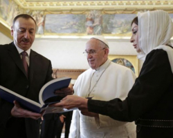 Prezident İlham Əliyev Roma Papası ilə görüşüb