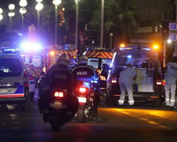 Fransa Prezidenti Parisdə törədilən hadisənin terror aktı olduğunu deyib