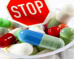 Antibiotiklərin​ 6 böyük zərəri
