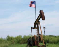 ABŞ-ın neft ehtiyatları azalır