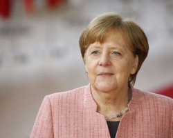 Merkel Rusiyanın G-7-yə qayıtması şərtini açıqlayıb