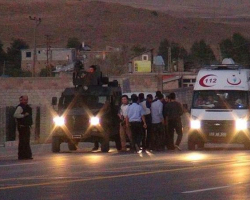 Türkiyədə polis məntəqəsinə hücum: yaralanan var