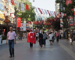 Türkiyədə CHP-nin sabiq lideri Dəniz Baykalı izləməkdə ittiham olunan 36 polis saxlanılıb