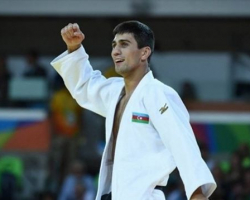 Rüstəm Orucov gümüş medal qazanıb