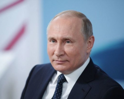 Putin: Rusiyada qadınlar 60 yaşında pensiyaya çıxmalıdırlar