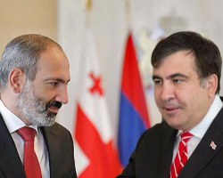 Saakaşvili Ermənistan baş naziri Paşinyana məsləhətlər verib