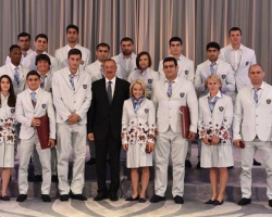 Prezident İlham Əliyev idmançılarla görüşdü 