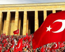 Türkiyədə 29 oktyabr Cümhuriyyət bayramı qeyd olunur