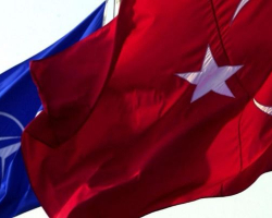 Türkiyə-NATO gərginliyi: Alyans Türkiyə liderlərini niyə hədəf seçir? - VİDEO
