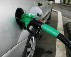 Paytaxtda avtomobil benzini istehsalı 4,7 faiz artıb