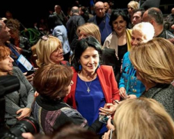 “Exit poll”: Gürcüstan prezidenti seçkilərində Salome Zurabişvili liderlik edir