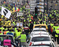 “Sarı jiletlər”in etiraz aksiyasında 54 min insan iştirak edib