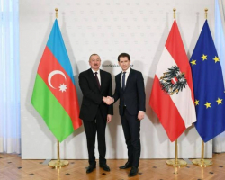 Prezident İlham Əliyev Vyanada Avstriyanın Federal Kansleri Sebastian Kurts ilə görüşüb