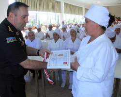 Azərbaycan Ordusunda aşpaz hazırlığı kursunun məzunlarına sertifikatlar təqdim edilib - VİDEO