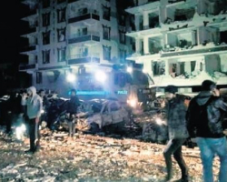 Türkiyədə terror aktı: 2 ölü, 18 yaralı