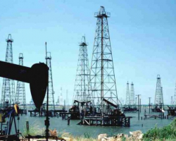 ABŞ-ın neft hasilatı rekord göstəriciyə çatıb