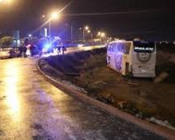 Türkiyədə avtobus qəzaya düşdü - 18 nəfər yaralandı - VİDEO