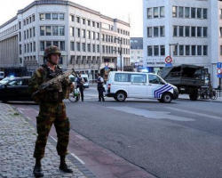 Brüssel polisi özünü partlatmaq istəyən kamikadzeni zərərsizləşdirib