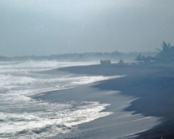 “Hilari” qasırğası Meksika sahillərində güclənir