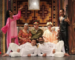 Gənc Tamaşaçılar Teatrında “Öldürsənə məni, Canikom” tamaşasının premyerası keçirilib