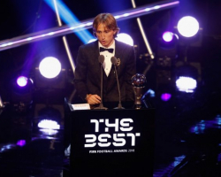 Luka Modriç ilin ən yaxşı futbolçusu seçilib
