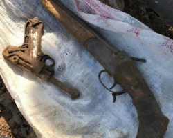 Penitensiar Xidmət əməkdaşları Bakıda məhbusun gizlətdiyi silahları aşkarladı