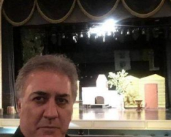 Türkiyənən məşhur aktyoru Tamer Karadağlı Musiqili Teatrda