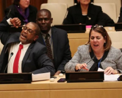 Kubalı diplomatların sərt etirazı - “Kubaya HƏ, blokadaya YOX” 
