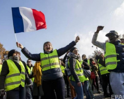 Fransada etiraz aksiyalarında 50 min insan iştirak edir 