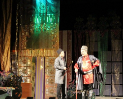 “Arşın mal alan” Özbəkistan Teatrının səhnəsində