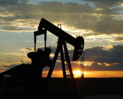 ABŞ-ın neft ehtiyatları artır