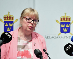 İsveç Culian Assanja qarşı cinayət işini bərpa edib
