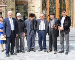 Elxan Süleymanov veteranlarla görüşdü – 2011 və 2019-cu ilin danışan fotoları