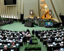 İran parlamentində ABŞ-la bağlı 15 layihə müzakirə olunur