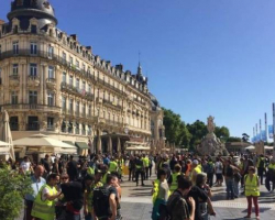Fransada “sarı jiletlər” etiraz aksiyasının 30-cu aktında 10 mindən çox nümayişçi iştirak edib