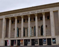 Milli Dram Teatrında yeni hazırlanan “Dəli yığıncağı” tamaşası nümayiş olunub