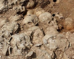 İraqda İŞİD-in tarixinə aid kütləvi məzarlıq aşkarlandı