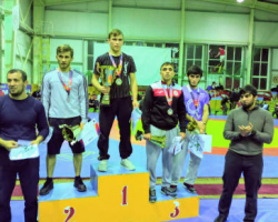 Güləşçilərimiz Dağıstanda beş medal qazanıb