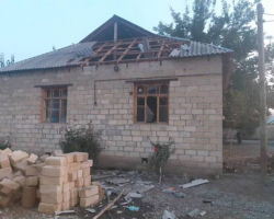 Ermənistanın ağır artilleriya zərbələri nəticəsində Bərdədə 5 fərdi evə ciddi ziyan dəyib - FHN